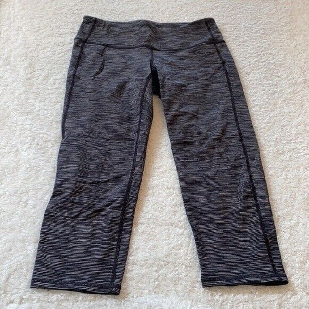 Athleta Leggings Womens Small Black Energy Cropped Capri Chaturanga 722061